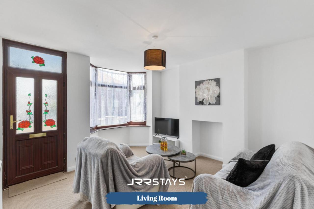 Nuneaton - Ideal 3 Bedroom, Wi-Fi Parking, Sleeps 6 - Jrr Stays Bagian luar foto