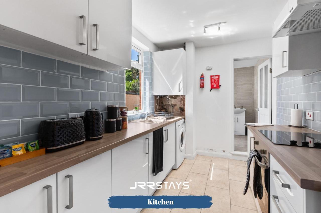 Nuneaton - Ideal 3 Bedroom, Wi-Fi Parking, Sleeps 6 - Jrr Stays Bagian luar foto