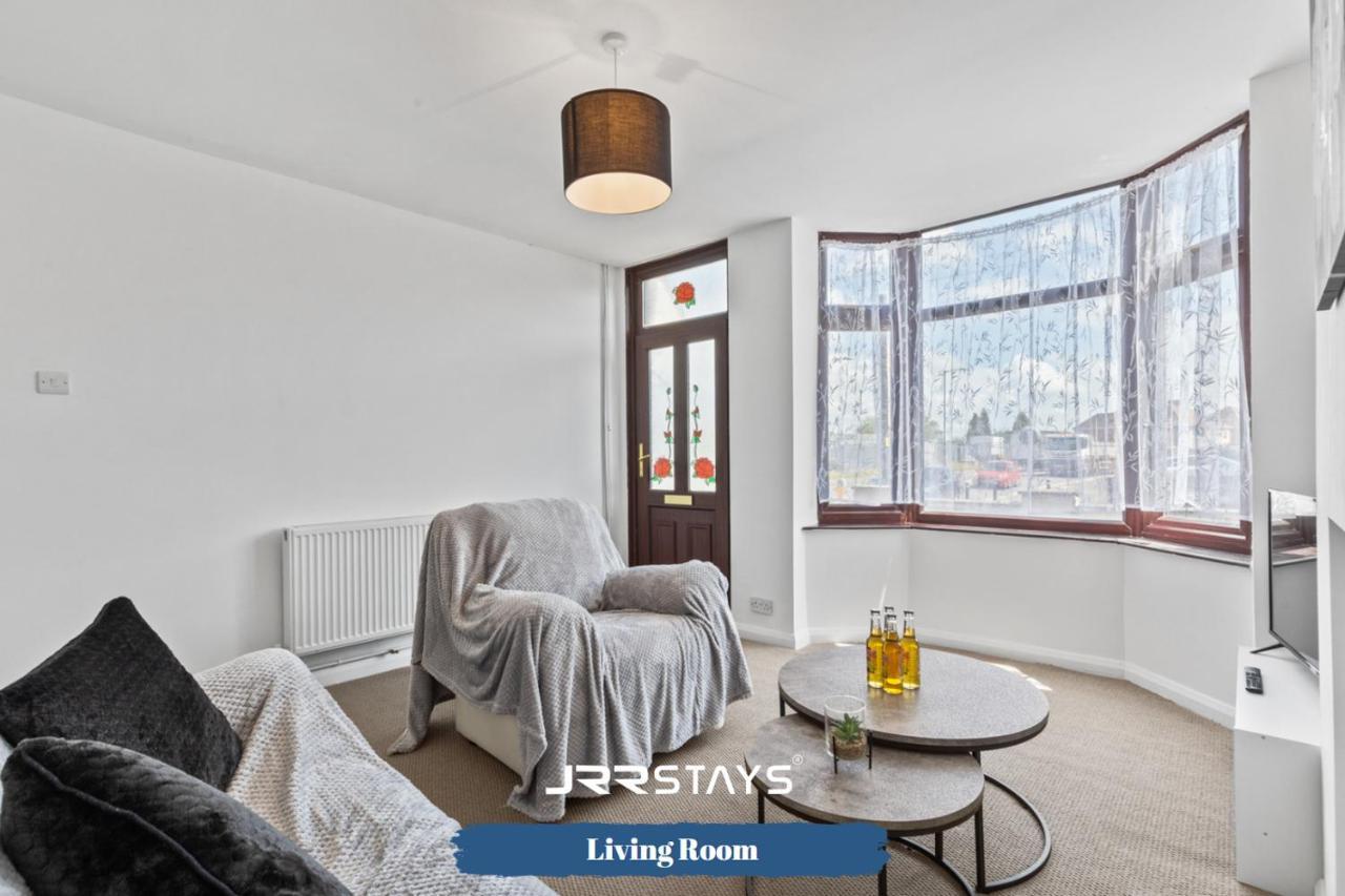 Nuneaton - Ideal 3 Bedroom, Wi-Fi Parking, Sleeps 6 - Jrr Stays Bagian luar foto