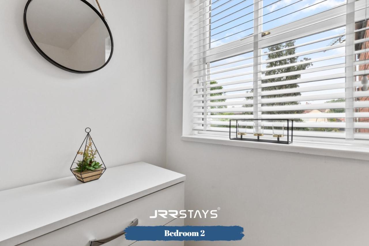 Nuneaton - Ideal 3 Bedroom, Wi-Fi Parking, Sleeps 6 - Jrr Stays Bagian luar foto